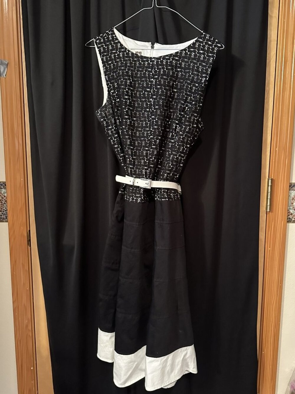 Anne Klein dress size 12 classic fit-and-flare midi